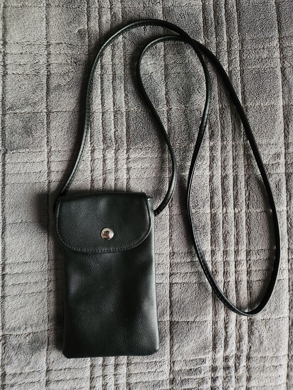 WILD FABLE CROSSBODY BLACK FAUX LEATHER CELL PHONE POUCH